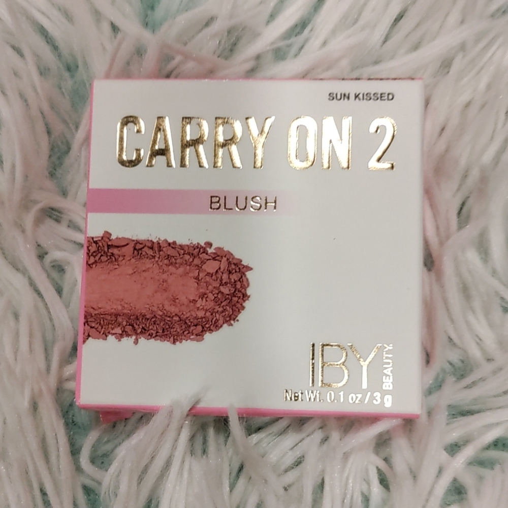 Brand new carry-on to blush by ivy net weight 0.1